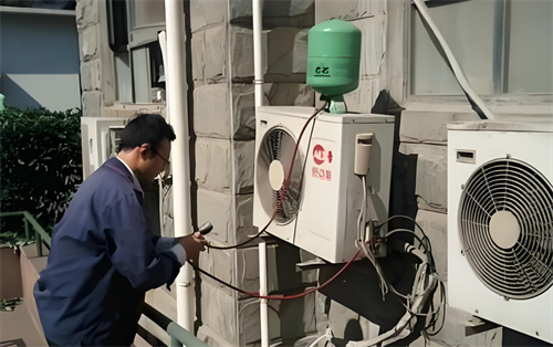 空调上门加氟多少钱一次(图1) 空调上门加氟多少钱一次(图1)