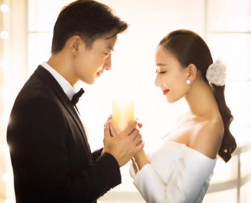 婚礼上后妈上台吗 法律上后妈该不该叫妈(图4) 婚礼上后妈上台吗 法律上后妈该不该叫妈(图4)