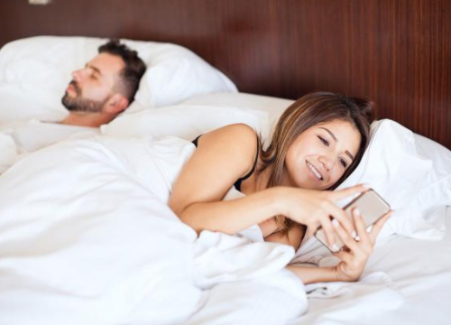 如何处理妻子出轨的问题 妻子出轨婚姻还能幸福吗(图4) 如何处理妻子出轨的问题 妻子出轨婚姻还能幸福吗(图4)