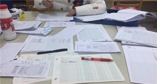 建筑劳务公司买水泥、木板能入账吗?(图2) 建筑劳务公司买水泥、木板能入账吗?(图2)
