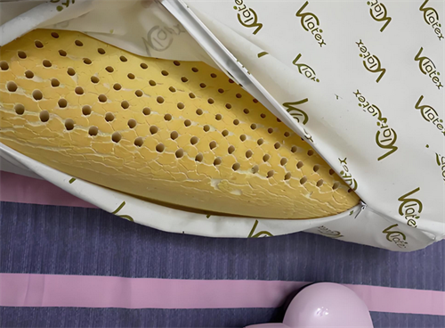 乳胶枕头发黄还能用吗(图2) 乳胶枕头发黄还能用吗(图2)
