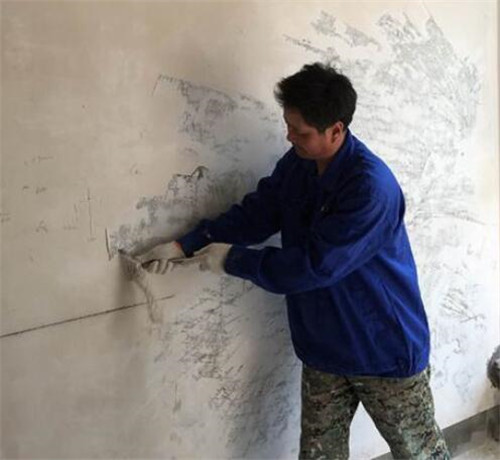 油漆工工资多少钱一天 怎样选择合格的油漆工(图2) 油漆工工资多少钱一天 怎样选择合格的油漆工(图2)