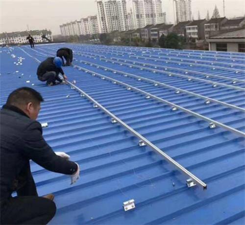彩钢瓦价格贵吗 彩钢瓦安装3个注意事项(图3) 彩钢瓦价格贵吗 彩钢瓦安装3个注意事项(图3)