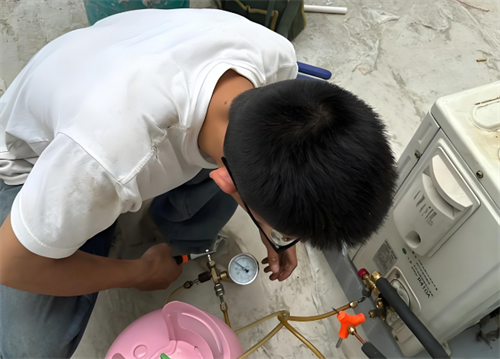 空调加制冷剂收费标准是什么(图1) 空调加制冷剂收费标准是什么(图1)