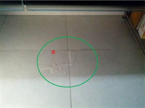 卫生间地板渗水是怎么回事 如何处理卫生间渗水问题(图2) 卫生间地板渗水是怎么回事 如何处理卫生间渗水问题(图2)