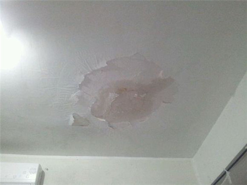 卫生间漏水维修方法 不同漏水原因有不一样的解决方法(图2) 卫生间漏水维修方法 不同漏水原因有不一样的解决方法(图2)