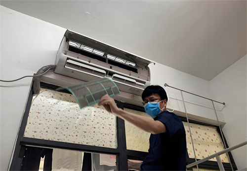 空调内机漏水还敢开吗(图1) 空调内机漏水还敢开吗(图1)
