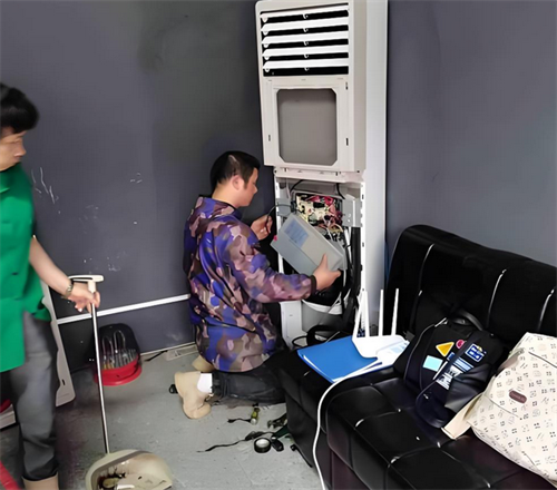 柜机空调内机漏水出来是怎么回事(图4) 柜机空调内机漏水出来是怎么回事(图4)