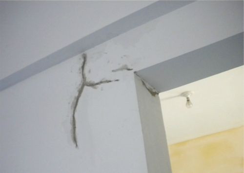 墙体裂缝产生的原因是什么 墙体开裂怎么办(图3) 墙体裂缝产生的原因是什么 墙体开裂怎么办(图3)