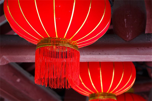家里的大门口,买灯笼买一般多大,谢谢。。。。??。?(图2) 家里的大门口,买灯笼买一般多大,谢谢。。。。??。?(图2)