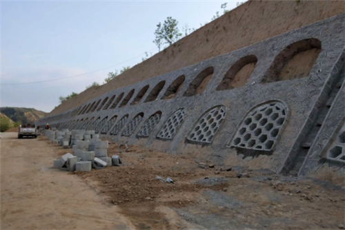 挡土墙怎么做才牢固(图4) 挡土墙怎么做才牢固(图4)