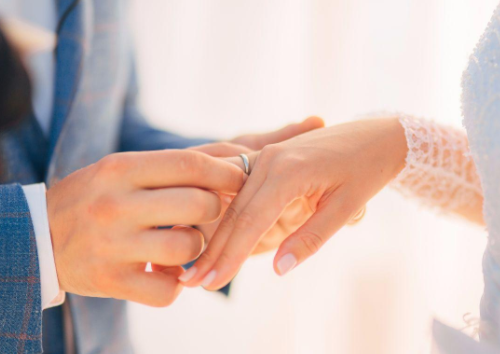 夫妻共同财产包括哪些 不属于夫妻共同财产有哪些(图1) 夫妻共同财产包括哪些 不属于夫妻共同财产有哪些(图1)