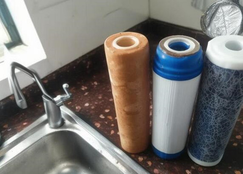 如何自己更换净水器滤芯(图4) 如何自己更换净水器滤芯(图4)
