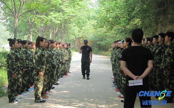 拓展培训师在做拓展训练该如何分享回顾