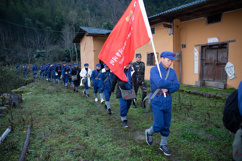 长沙诚智拓展教你几点登山的技巧