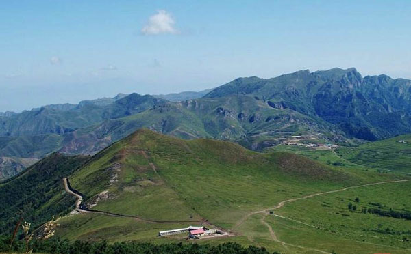 门头沟灵山1天野外拓展大坝速降半天会议团建拓展方案